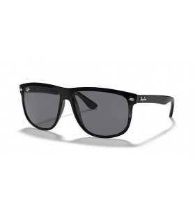 Ray-Ban RB4147 Boyfriend L (60 - 15) with Grey lenses and Black frame Sunglasses
